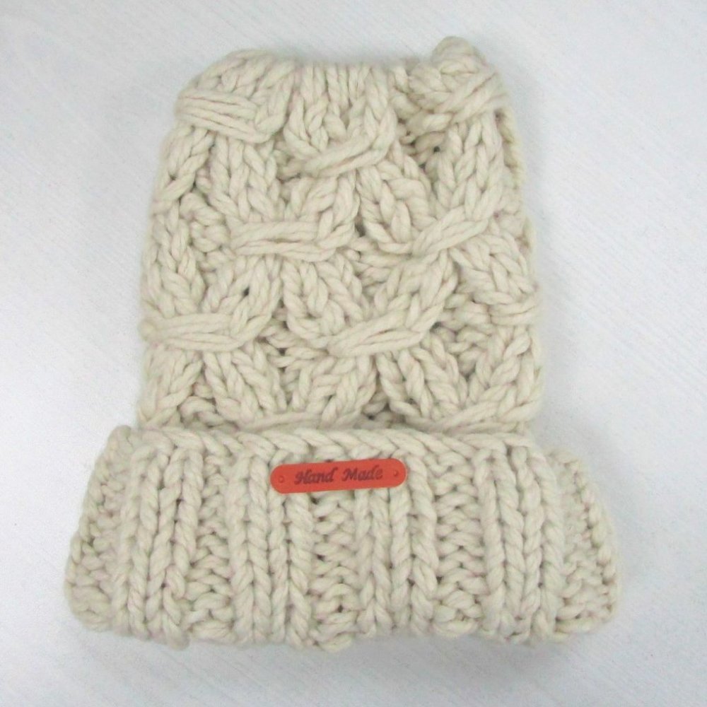 🥰WB Cable Knit Ponytail Beanie